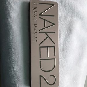 Urban Decay Naked 2 eyeshadow palette
